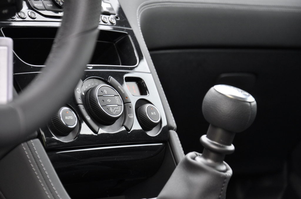 Peugeot RCZ: Sportcoupe startet modellgepflegt in zweite Runde