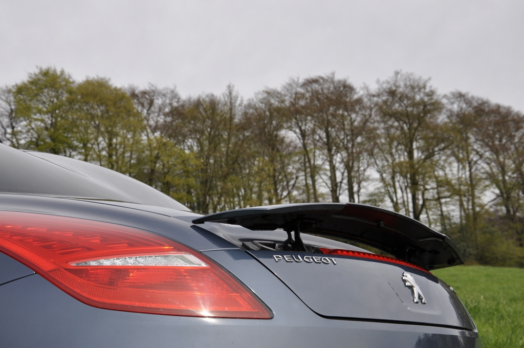 Peugeot RCZ: Sportcoupe startet modellgepflegt in zweite Runde