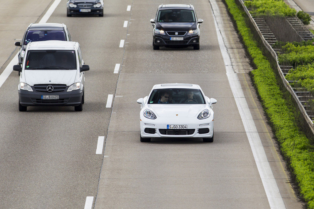 Porsche Panamera S E-Hybrid verbraucht 4,4 Liter