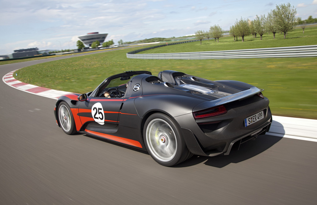 Porsche stellt 918 Spyder vor