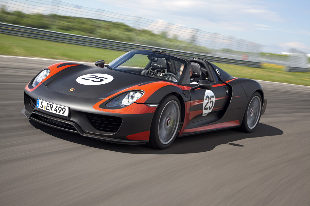 Porsche stellt 918 Spyder vor