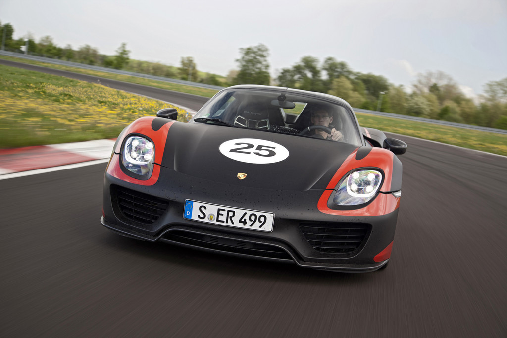 Porsche stellt 918 Spyder vor