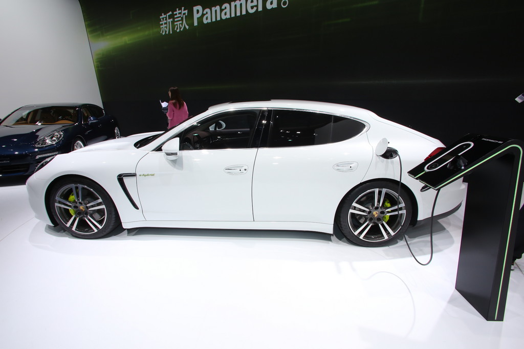 TÜV Rheinland macht Elektro-Audit bei Porsche