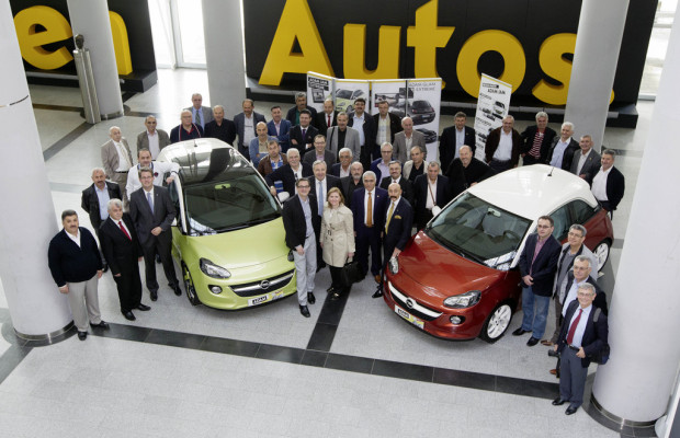 Türkische Parlamentsvertreter besuchen Opel-Werk