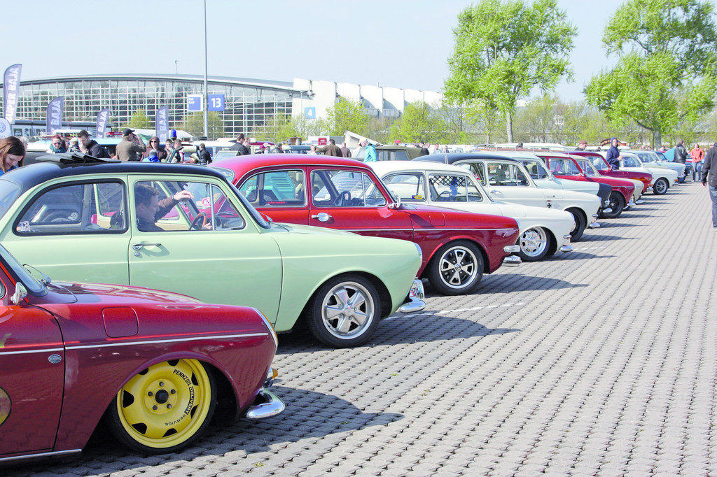 Tausende Volkswagen-Klassiker beim 30. Maikäfertreffen