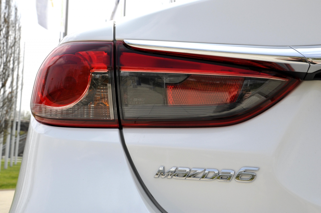 Test Mazda6 2.5 Skyactiv-G Sports-Line: Coupe-Eleganz zum fairen Preis