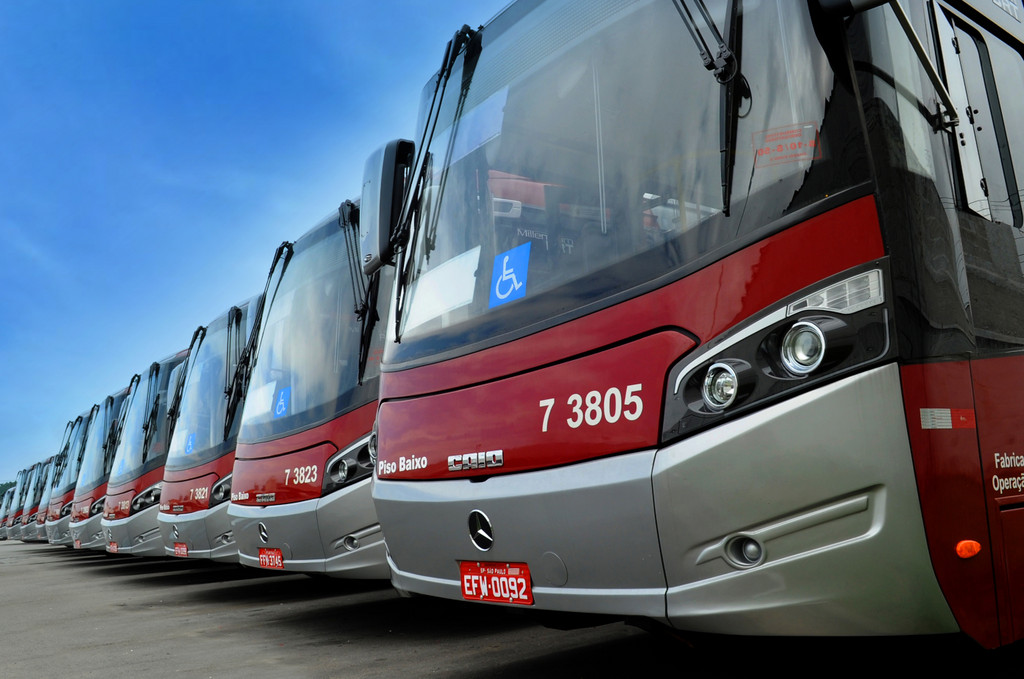 Verkehrsbetriebe in Brasilien setzen auf Mercedes-Benz Busse