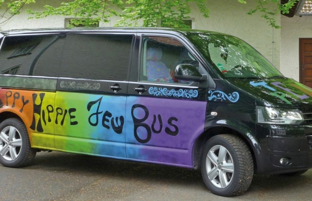 Volkswagen stiftet Hippie-Bus als jüdischen Kulturboten