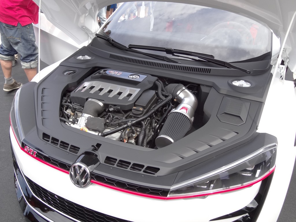 Wörthersee 2013: GTI und Amarok im Power-Dress