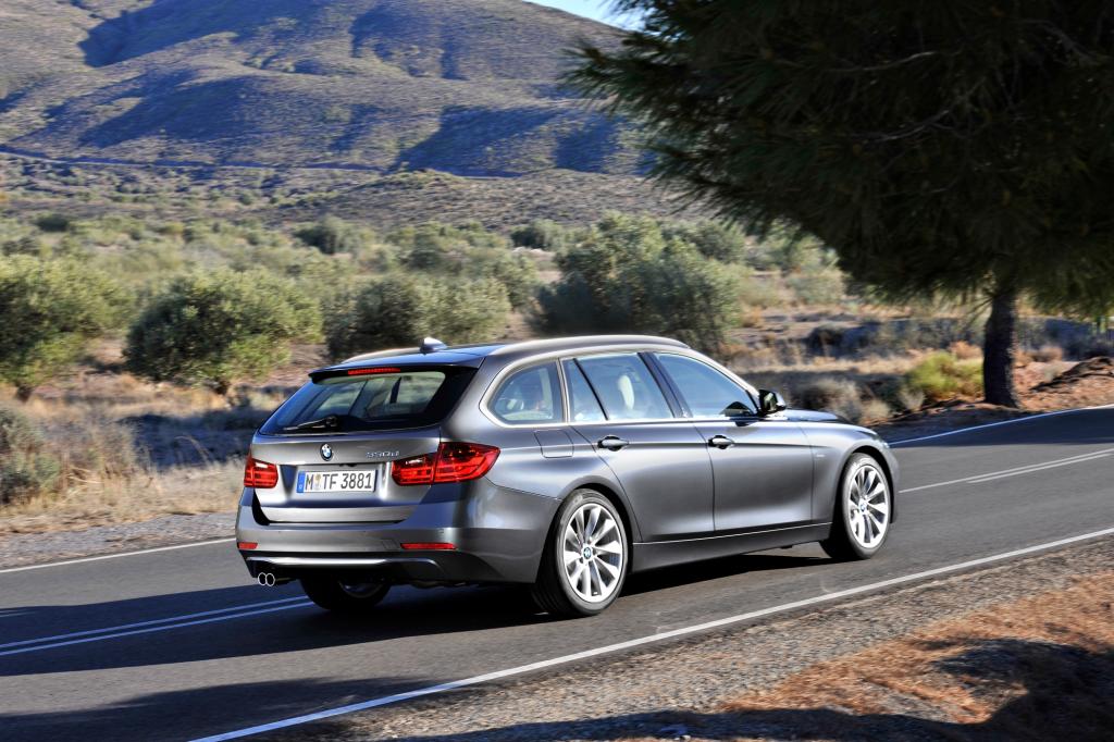 Wer das nötige Kleingeld hat oder seinen BMW günstig als Dienstwagen fahren darf, der wird den Preis des 330d Touring als angeme