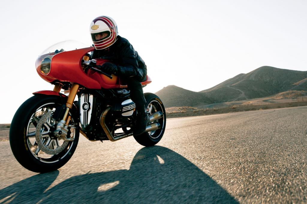  In Erinnerung an eine Motorrad-Designikone hat BMW das Show-Bike Concept Ninety vorgestellt