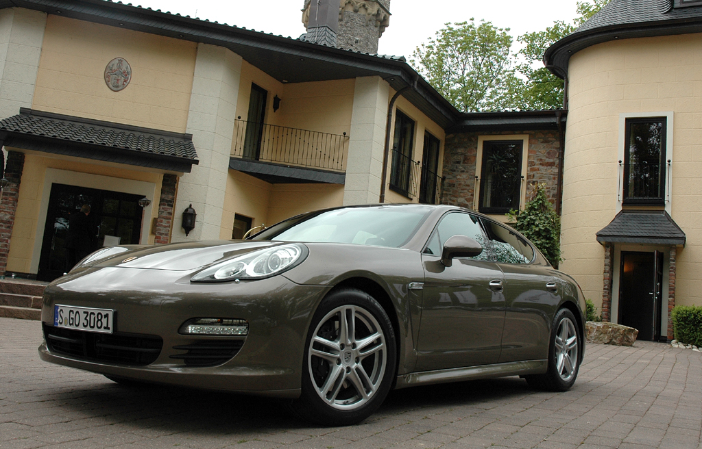 Auch viertürige Coupés wie der Porsche Panamera sind gefragt. 
