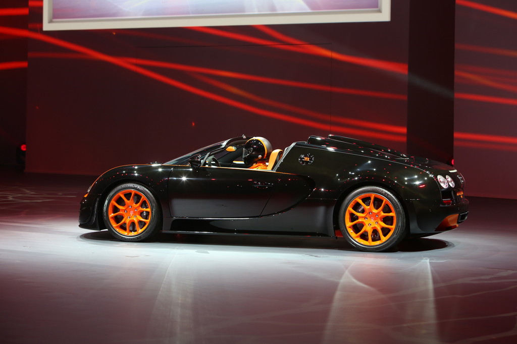 Bugatti präsentiert die beiden schnellsten Seriensportwagen der Welt