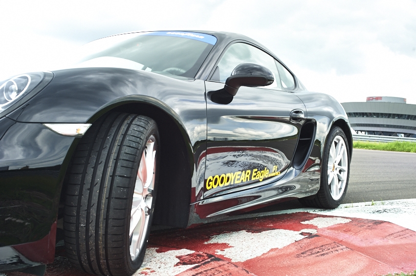 Erstausrüstung: Porsche fährt Hochleistungsreifen von Goodyear