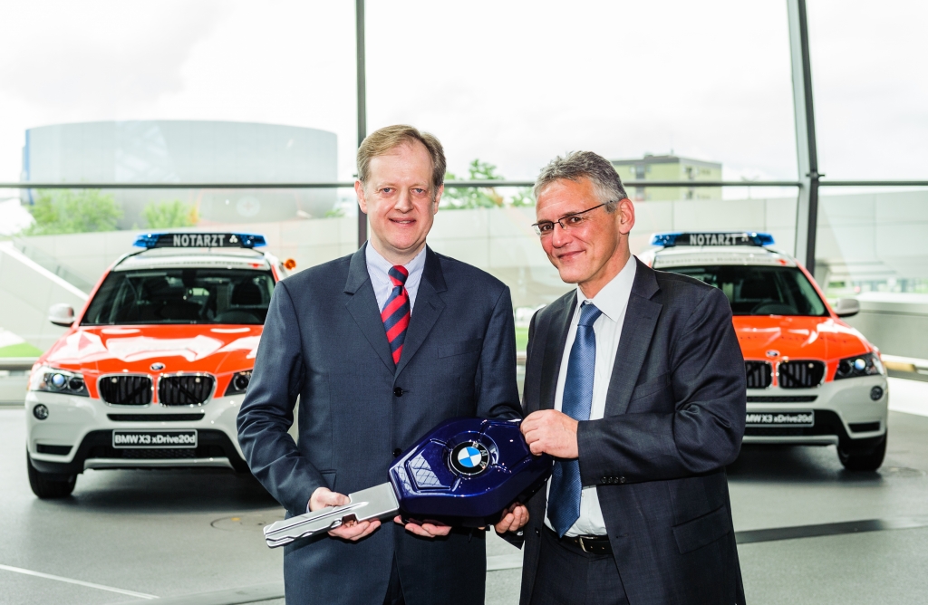 Erste Hilfe aus München für Bayern – Notärzte fahren BMW X3