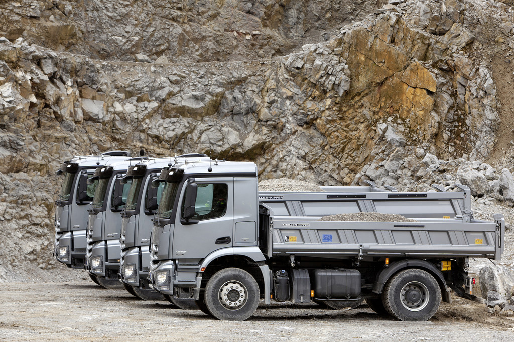 Erster Mercedes-Benz Arocs läuft vom Band