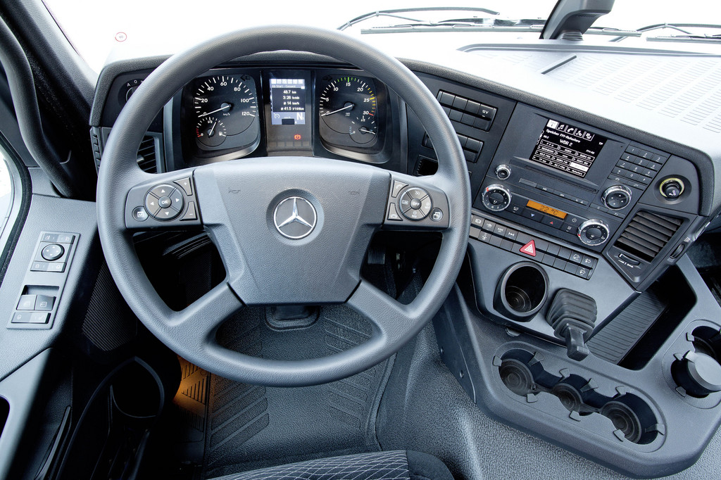Erster Mercedes-Benz Arocs läuft vom Band