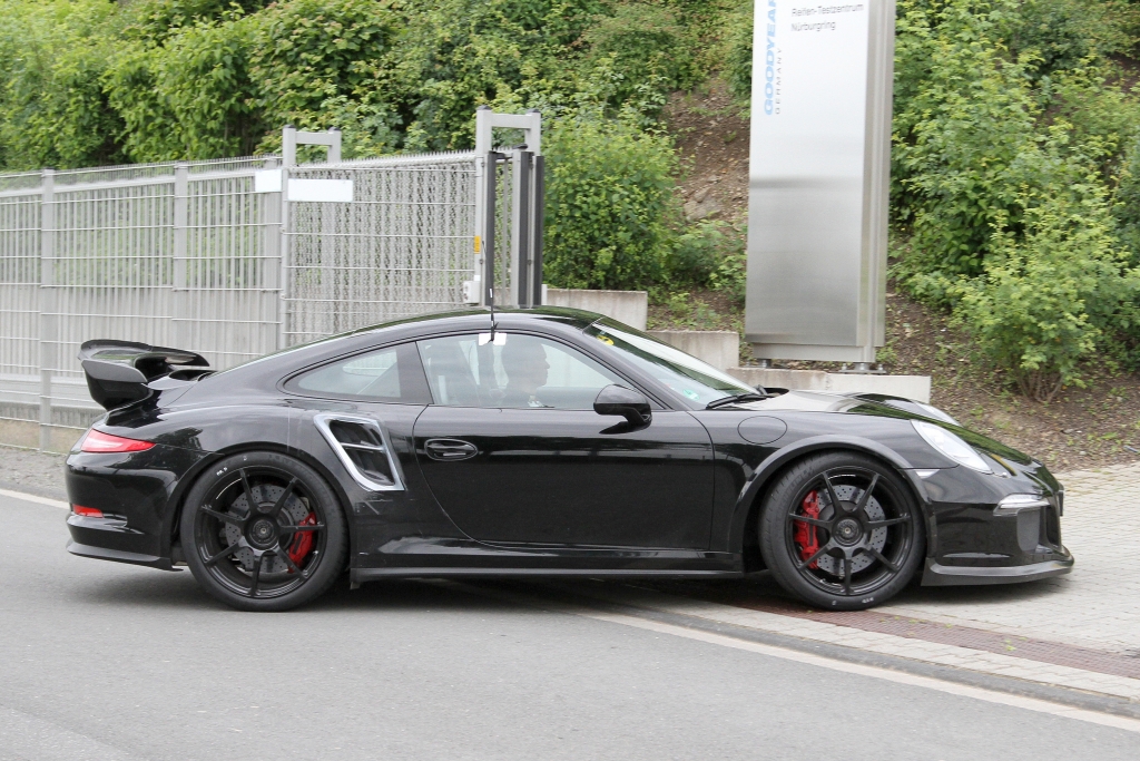 Erwischt: Erlkönig Porsche 911 GT2 – Mehr Dampf im Kessel