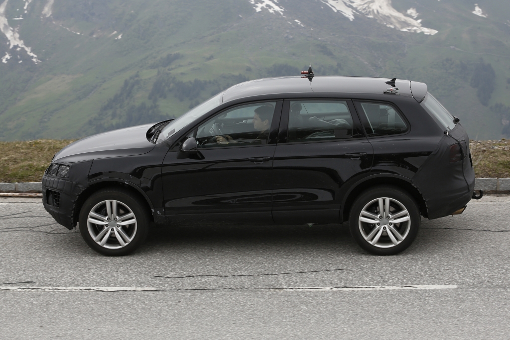 Erwischt: Erlkönig VW Touareg Facelift - SUV in Uniform