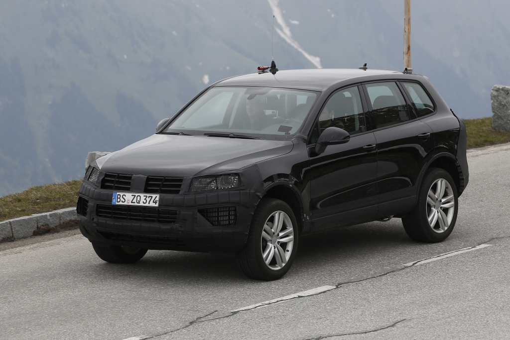 Erwischt: Erlkönig VW Touareg Facelift - SUV in Uniform