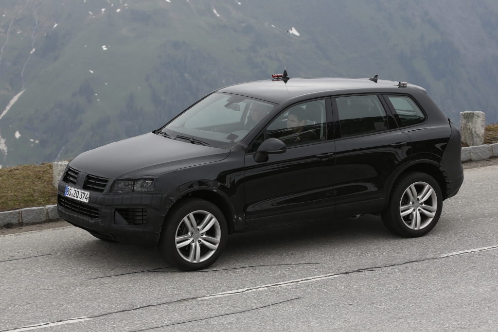 Erwischt: Erlkönig VW Touareg Facelift - SUV in Uniform