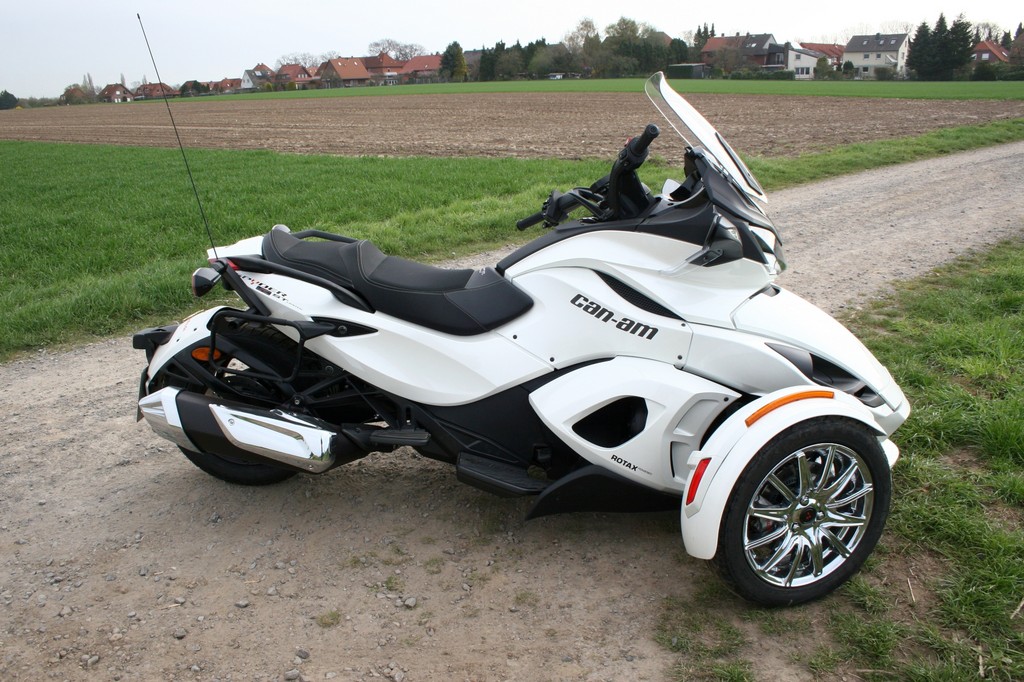 Fahrbericht Can-Am Spyder ST: Mischling