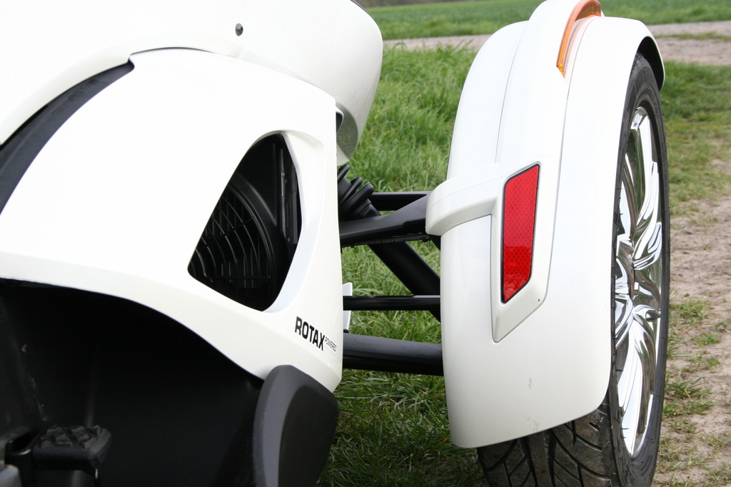 Fahrbericht Can-Am Spyder ST: Mischling