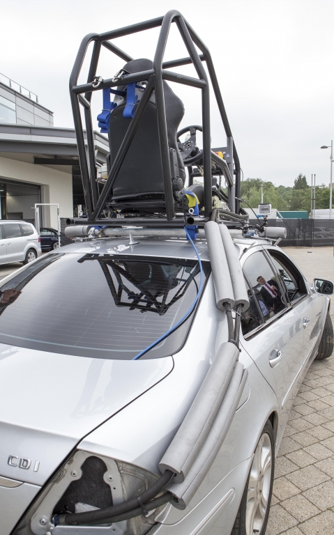 Fahren wie von Geisterhand – Wieso Bruce Willis in »Stirb Langsam 5« lieber Andere fahren lässt