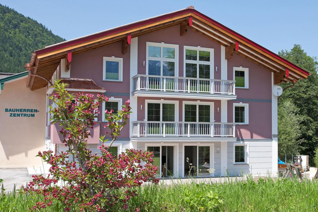 Gut fürs E-Mobil: Haus erzeugt Energie im Überfluss