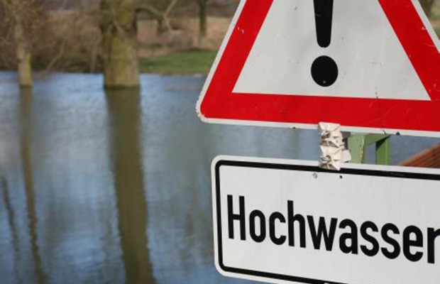 Hochwasserschäden am Auto - Wann zahlt die Versicherung?