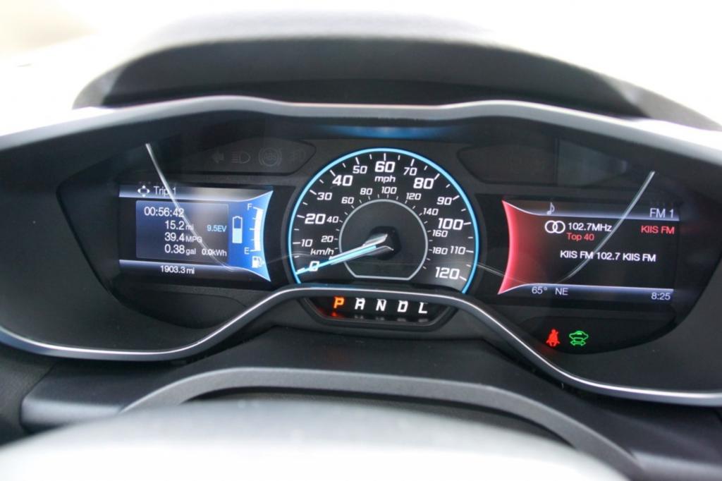 Im Zentralinstrument gibt es spezifische E-Auto-Anzeigen