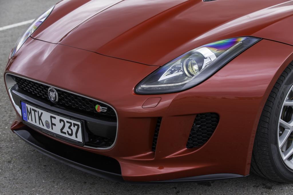 Jaguar F-Type Coupe - Porsche-Jäger mit geschlossenem Visier