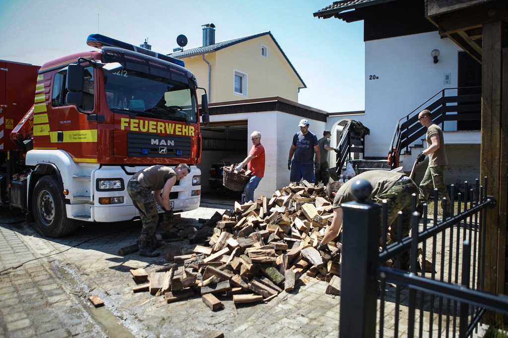MAN leistet Fluthilfe