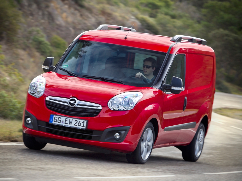 Opel Nutzfahrzeuge: Combo, Vivaro, Movano – drei Modelle, 338 Varianten