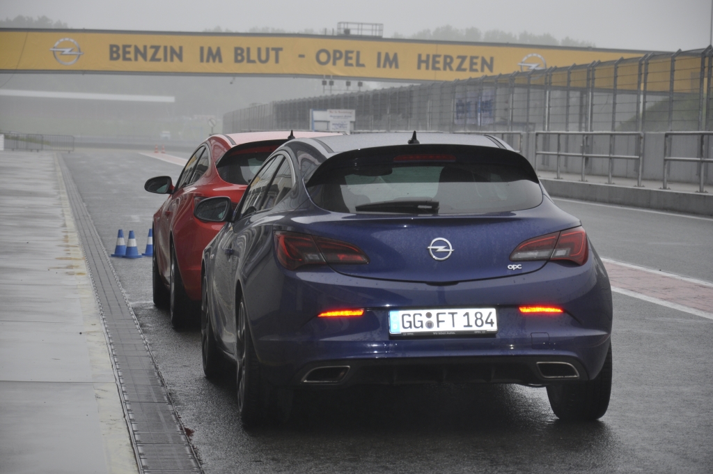 Opel Treffen 2013 - Regen, Blitze und viel gute Laune