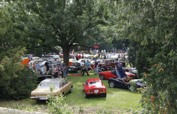 Opel erwartet 2000 Klassiker an den Opelvillen