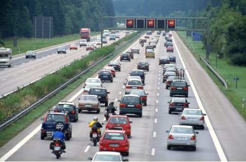 Pkw-Verkehr bringt mehr Nutzen als Kosten