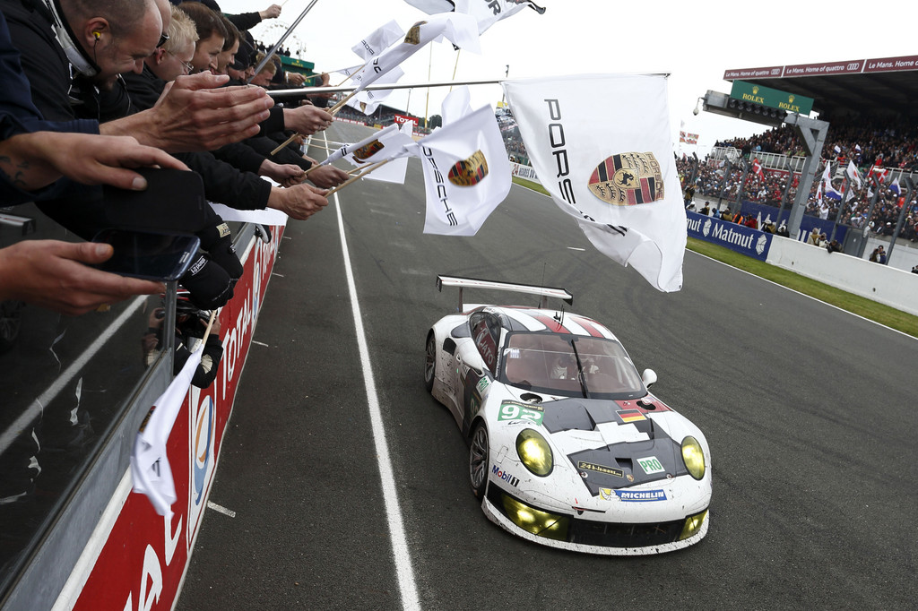 Porsche führt in der Sportwagen-Weltmeisterschaft
