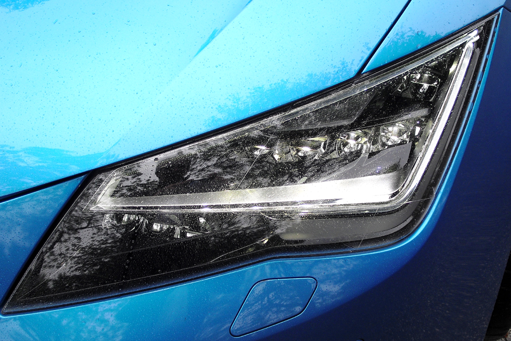 Seat León SC: Moderne Leuchteinheit vorn. 