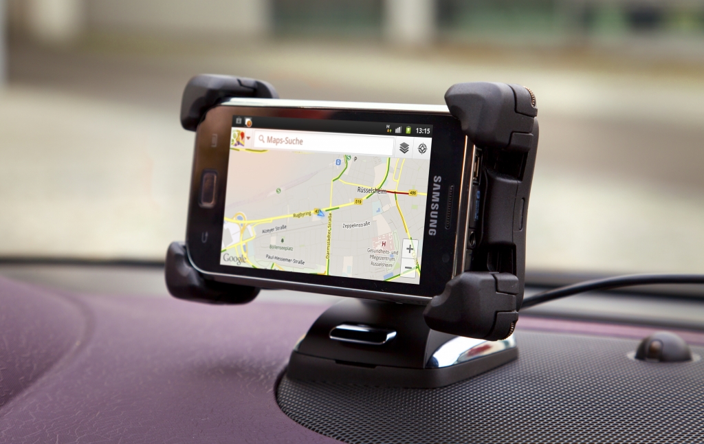 Smartphone-Integration im Auto – Erzähl mir einen Witz | © opel