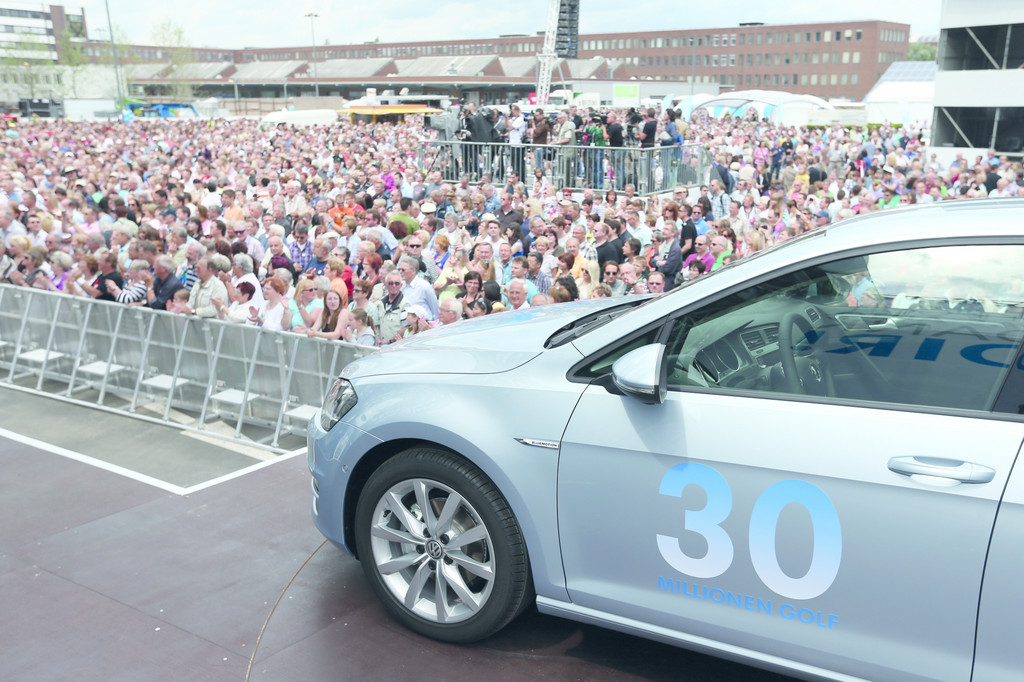 Tag der offenen Tür in Wolfsburg mit 30-millionstem Golf