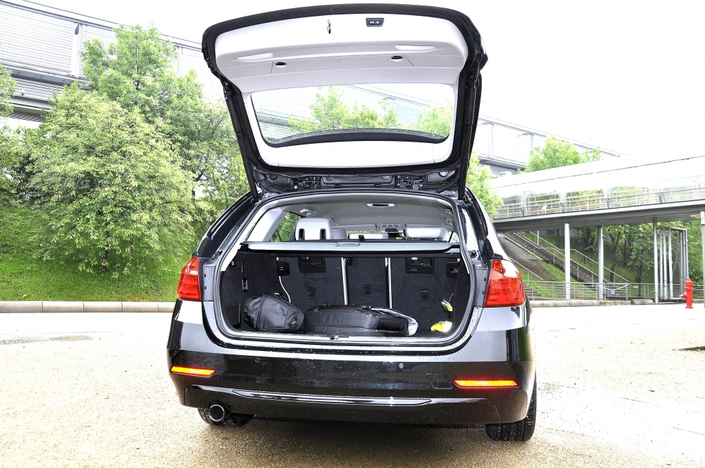 Test BMW 318d Touring: Auch Kombis können sportlich