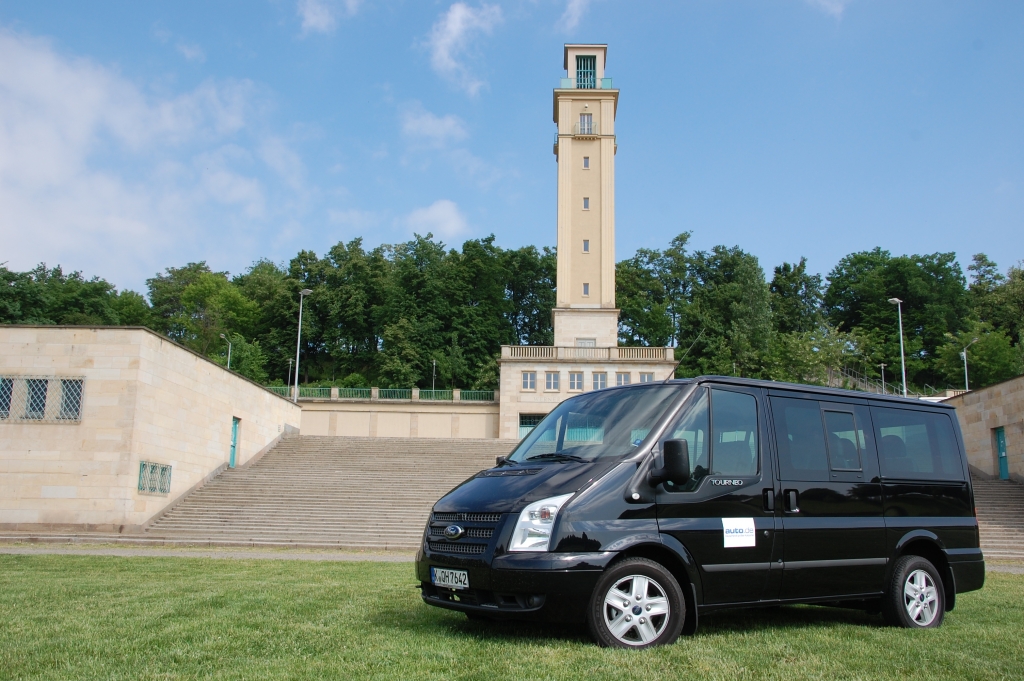 Test Ford Transit Tourneo Limited: Komfortabler Großraum-Van