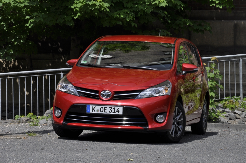 Test Toyota Verso 2.0 D-4D – Der Van mit den zwei Gesichtern
