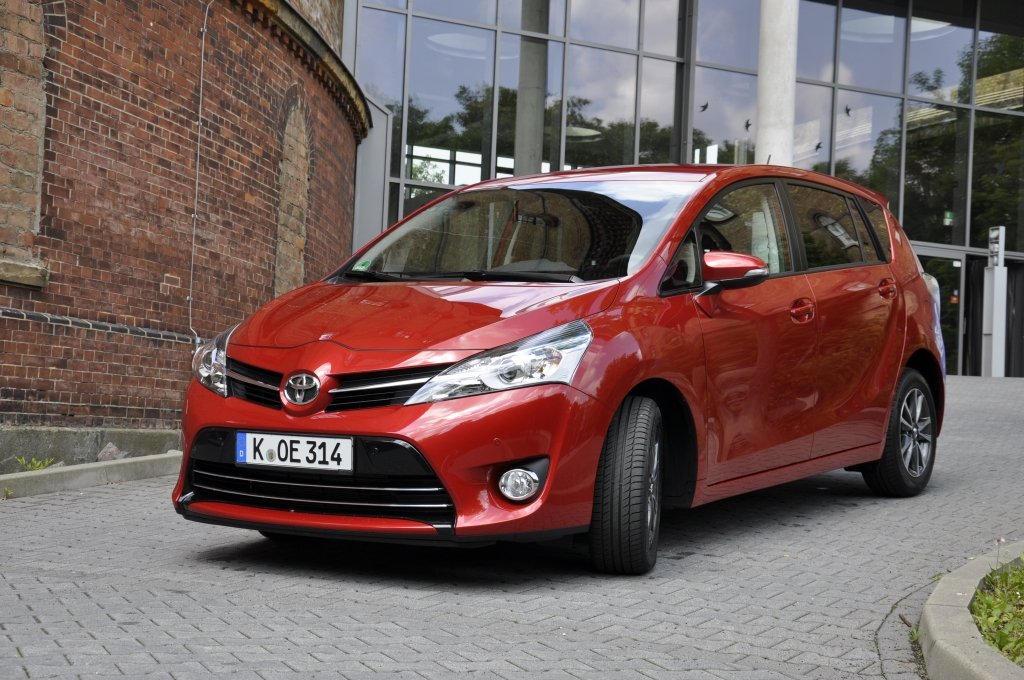 Test Toyota Verso 2.0 D-4D – Der Van mit den zwei Gesichtern