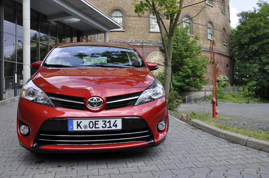 Test Toyota Verso 2.0 D-4D – Der Van mit den zwei Gesichtern
