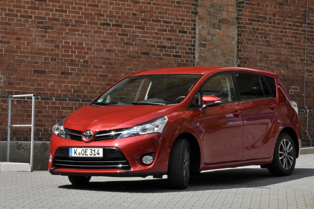 Test Toyota Verso 2.0 D-4D – Der Van mit den zwei Gesichtern