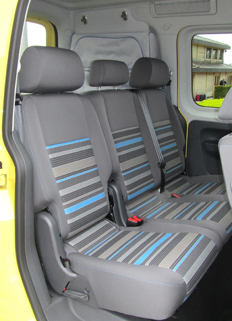 VW Cross Caddy: Blick auf die hintere Sitzreihe. 