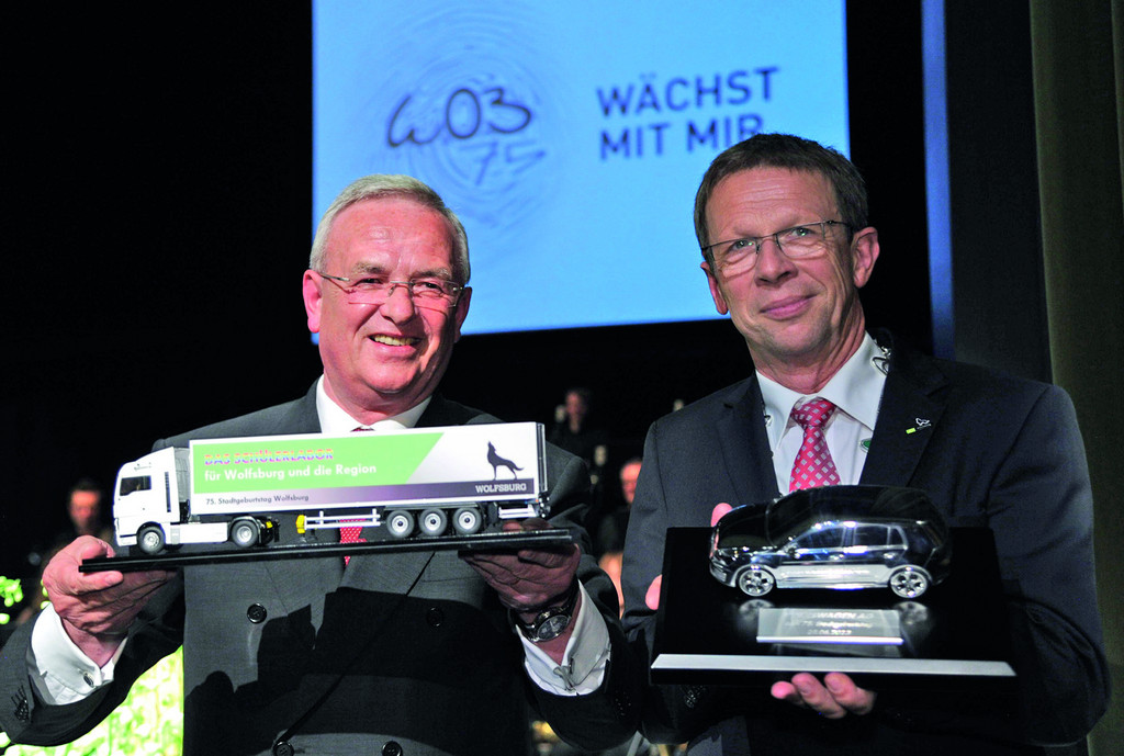 Volkswagen stiftet mobiles Zukunftslabor und GTI-Skulptur
