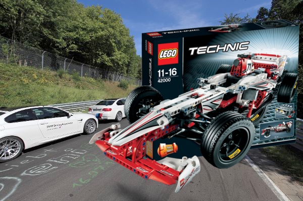 auto.de-Gewinnspiel: Spielzeug für echte Männer - zwei LEGO Technic Grand Prix Racer plus eine Renntaxifahrt für zwei Personen auf dem Nürburgring
